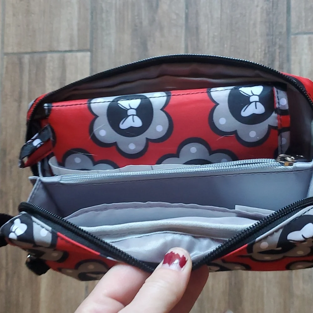 Disney Minnie Mouse Baby Diaper Shuttle Changing Pad Organizer Set.